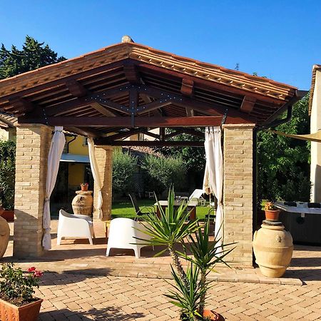 Il Cortile Delle Rose Holiday House 佩鲁贾 外观 照片