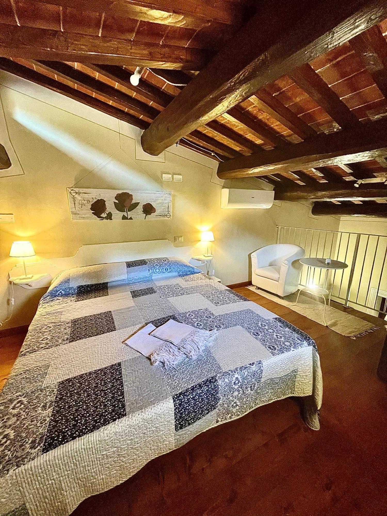 Il Cortile Delle Rose Holiday House 佩鲁贾 外观 照片