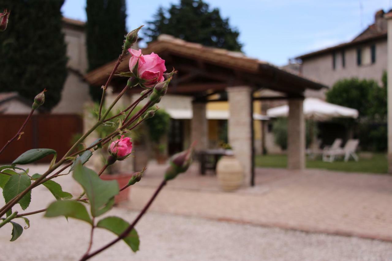 Il Cortile Delle Rose Holiday House 佩鲁贾 外观 照片