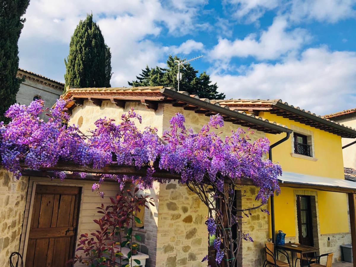 Il Cortile Delle Rose Holiday House 佩鲁贾 外观 照片
